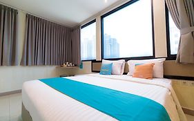 Sans Hotel Liv Ancol By Reddoorz